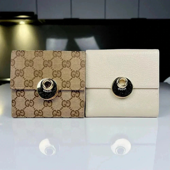 Gucci Bifold Monogram Wallet - Picture 12 of 12